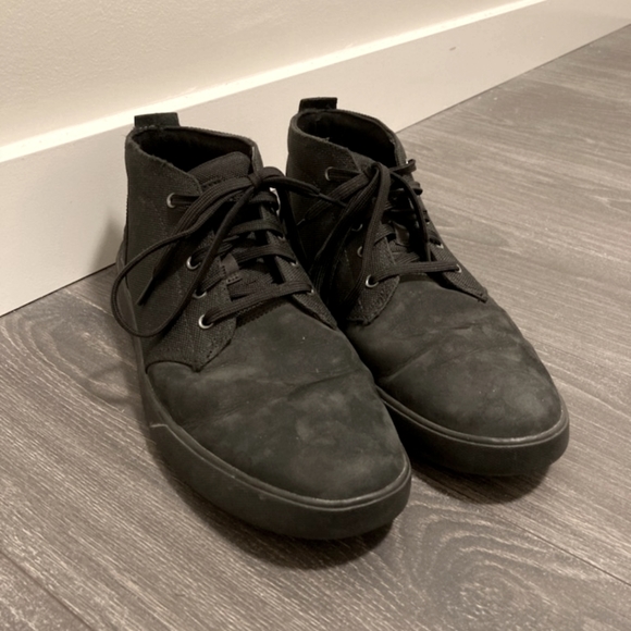Black Timberlands Chukka Boots - Picture 3 of 3